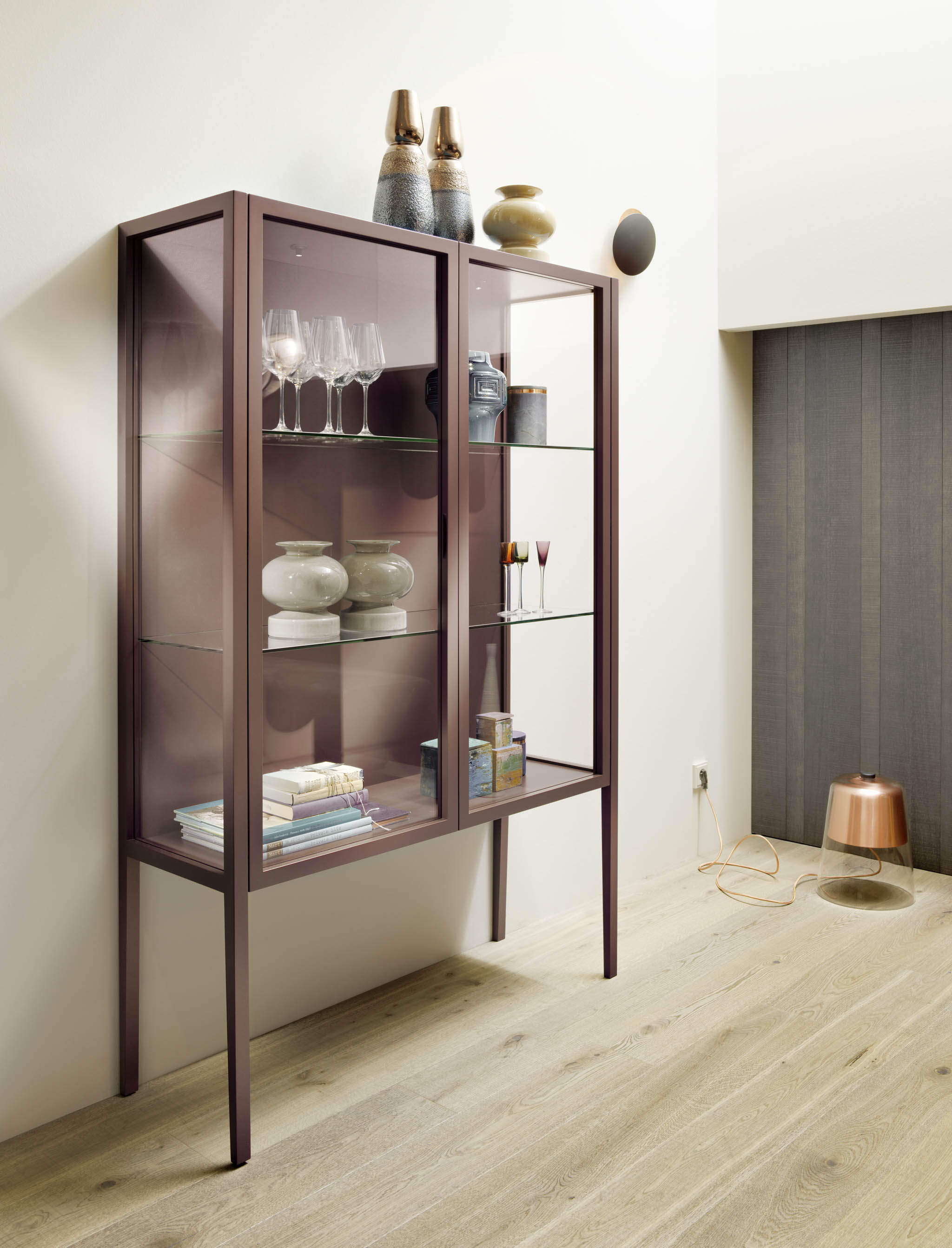 Vitrine Ito in Lack C90 Ozean